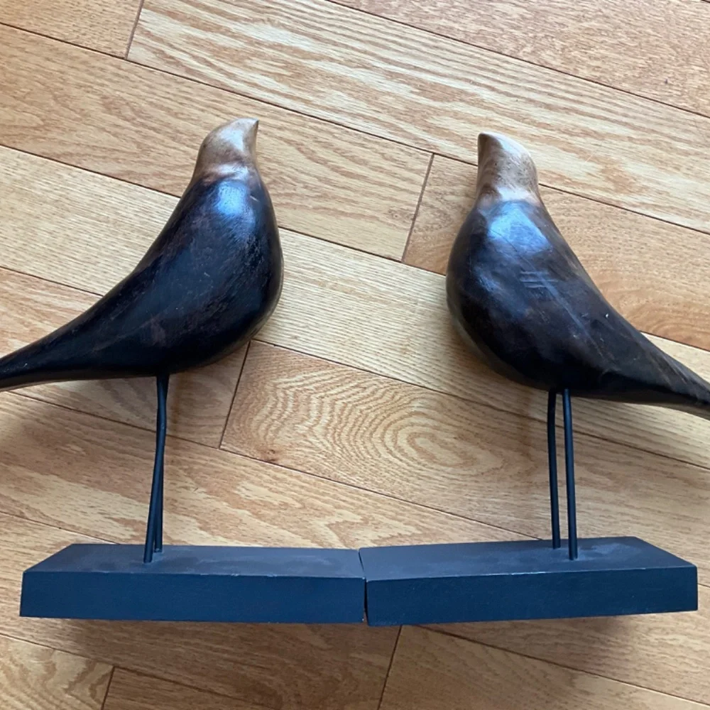 NWT Set of 2 wood birds decor with stand hand crafted